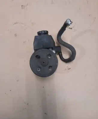 Mercedes-Benz C W203 Power steering pump 0024668301