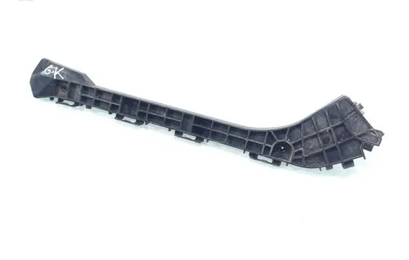 Rear bumper mounting bracket