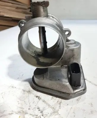 BMW 3 E90 E91 Throttle valve 7791481 B61800318