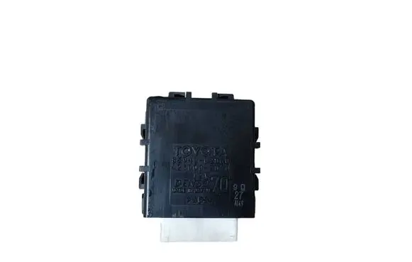 Toyota Auris E180 Window wiper relay 8594002060 4230002070