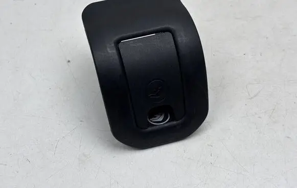 Audi Q3 8U ISOFIX cover 8U0887187 8U0887233B