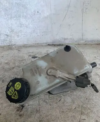 Volvo V50 Master brake cylinder
