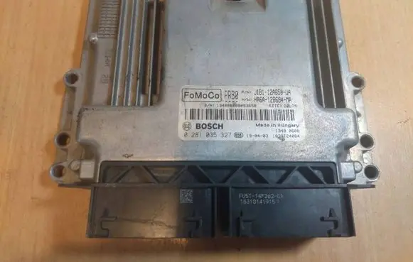 Ford Fiesta Engine control unit/module ECU 0281035327 JLB112A650UA HA6A12B684MA