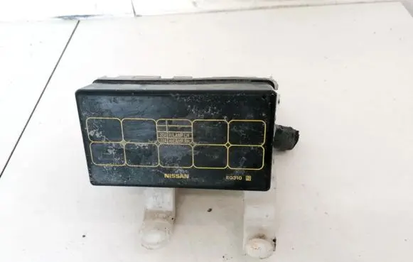 Nissan X-Trail T30 Fuse box set