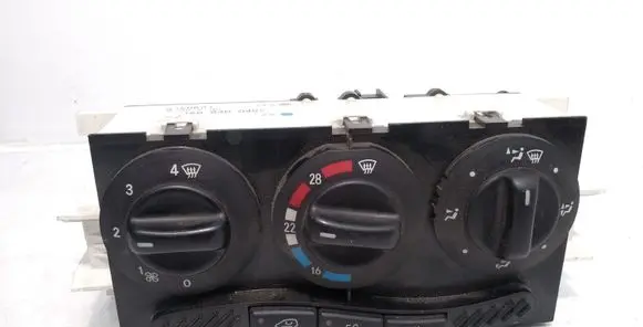 Mercedes-Benz A W168 Climate control unit 1688300485
