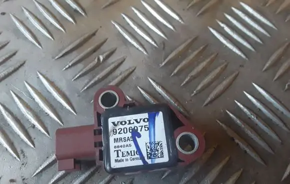 Volvo V50 Airbag deployment crash/impact sensor 9206975 MRSA58840A5