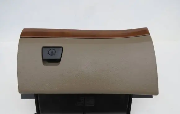 Volvo XC90 Glove box 3409563 1264