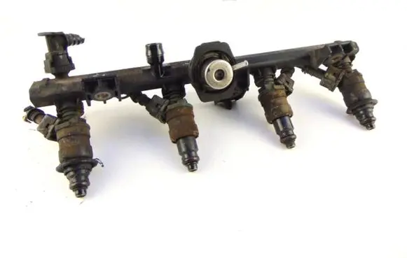 Renault Megane I Fuel injector supply line/pipe 