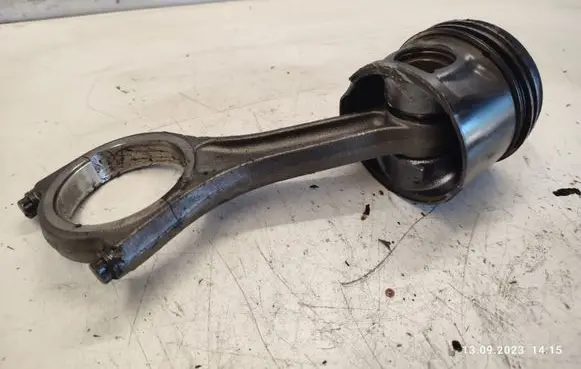 Land Rover Range Rover Sport L320 Piston with connecting rod