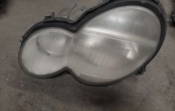 Mercedes-Benz C W203 Headlight/headlamp 15084500