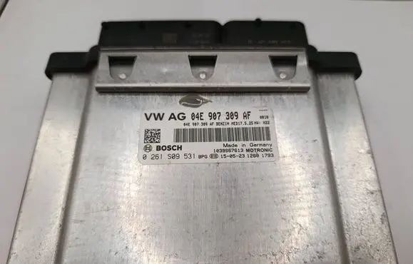 Volkswagen Polo V 6R Engine control unit/module 04E907309AF 0261S09531
