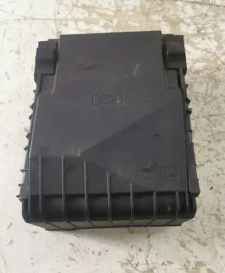 Volkswagen Golf V Fuse box set 1K0937125A