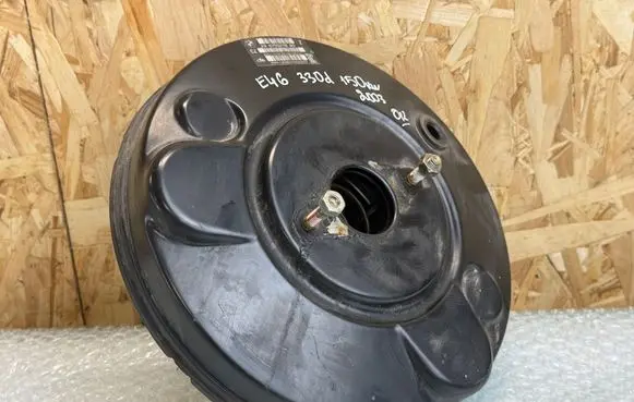 BMW 3 E46 Brake booster 6755278 675527803 296755278
