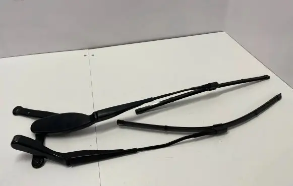 Mercedes-Benz CLS C257 Windshield/front glass wiper blade A2058240119