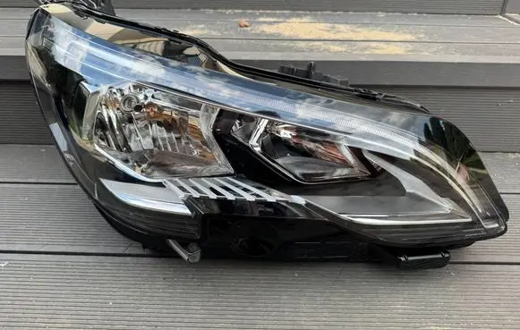 Peugeot 3008 II Headlight/headlamp 9810478080 90085115