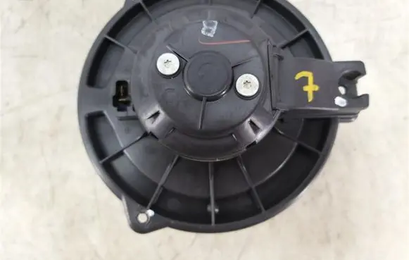 Toyota Avensis T250 Heater fan/blower MF0160700610
