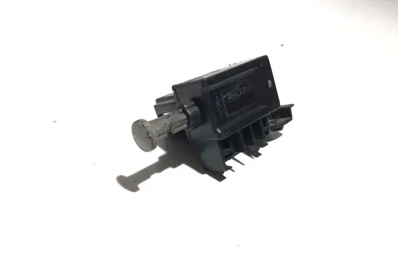 Volvo V70 Clutch pedal sensor 6G9T11A152AA