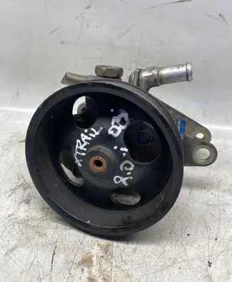 Nissan X-Trail T30 Power steering pump
