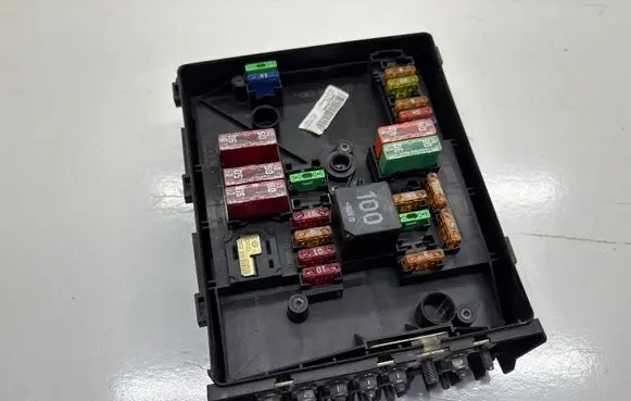 Skoda Octavia Mk2 (1Z) Fuse module 1K0937125A