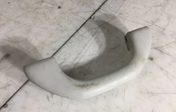 Volkswagen Touran I Front interior roof grab handle 6N0857607AB