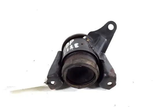 Toyota Avensis Verso Engine mount bracket 12305-28080