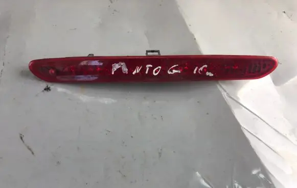 Fiat Punto Evo Third/center stoplight