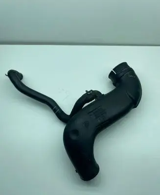Opel Zafira B Intercooler hose/pipe 55561910 PA6GF15 329788454
