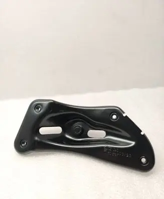 Skoda Octavia Mk3 (5E) Fender mounting bracket 1Z0810679F