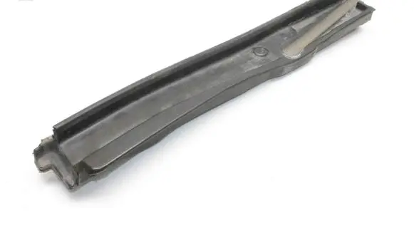 Maserati Quattroporte Fender trim (molding)