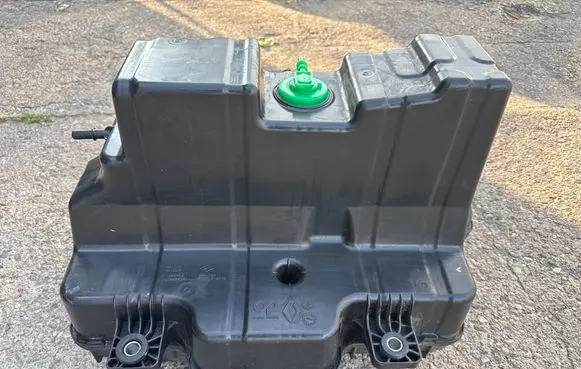 Renault Master III AdBlue liquid reservoir 204626780R 172A24289R 4113201AA