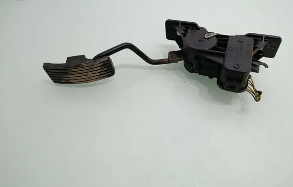 Mitsubishi Grandis Accelerator throttle pedal