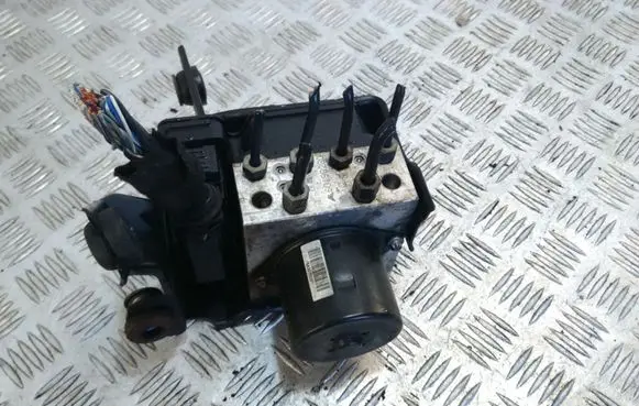 Opel Insignia A ABS Pump 13332549
