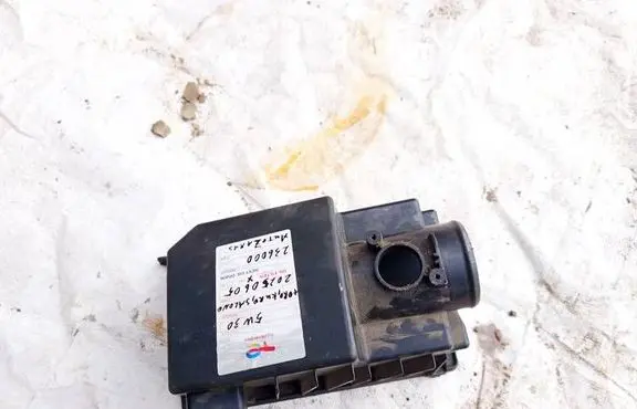 Mazda CX-7 Air filter box 
