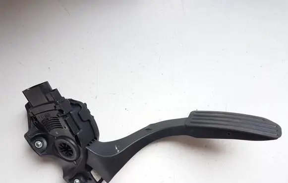 Land Rover Freelander 2 - LR2 Accelerator throttle pedal 7G9N9F836HA