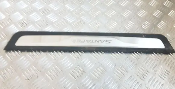 Hyundai Santa Fe Side skirt front trim 858732W500