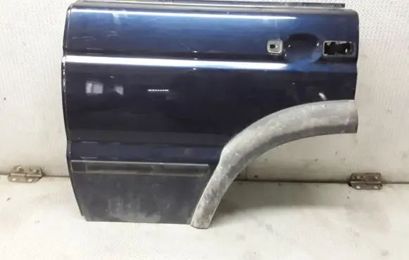 Land Rover Discovery Rear door