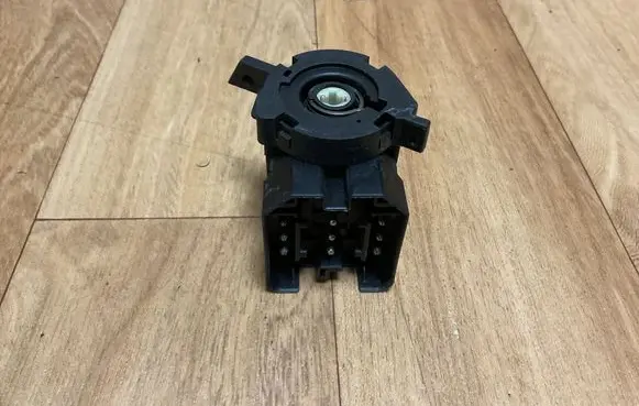 Mini One - Cooper R50 - 53 Ignition lock 6913965