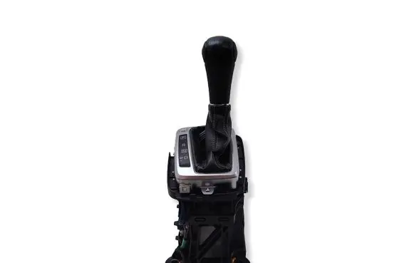 Suzuki Kizashi Gear shifter/selector 75C645