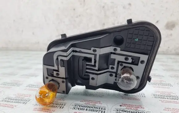 Volkswagen Touareg I Tail light bulb cover holder 7L6945258
