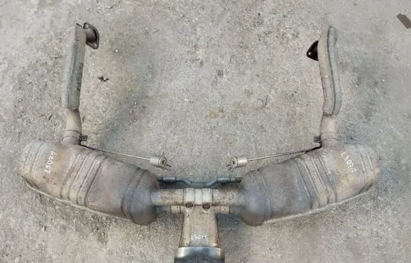 Muffler/silencer