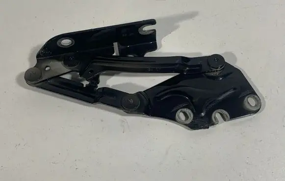 Volkswagen Golf Plus Engine bonnet/hood hinges 5M0823301