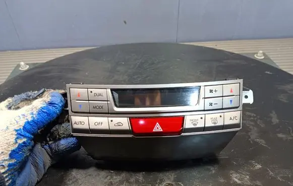 Subaru Legacy Air circulation switch 