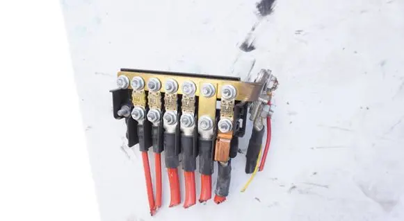 Mercedes-Benz Sprinter W906 Positive cable (battery) 