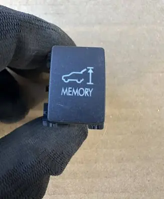 Tailgate opening switch