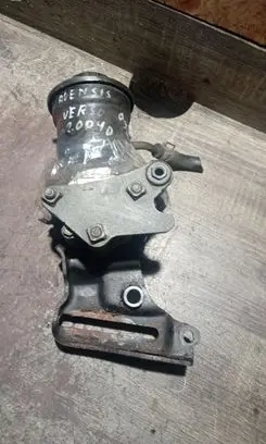 Toyota Avensis Verso Power steering pump