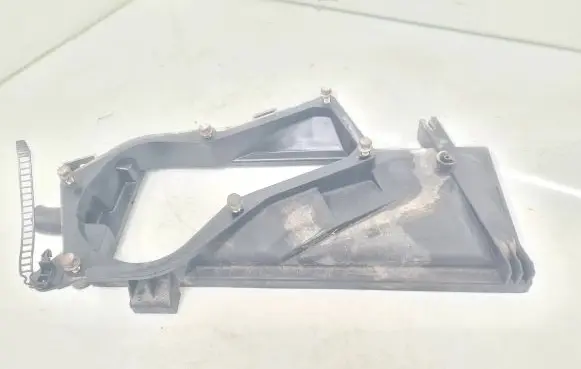 Audi 80 90 B3 Air filter box cover 035133843 026133837G
