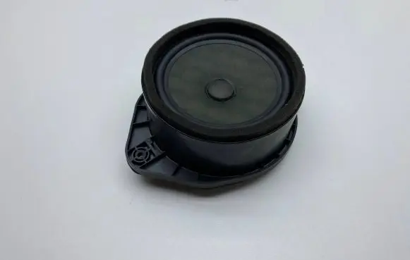 Opel Zafira C Front door speaker