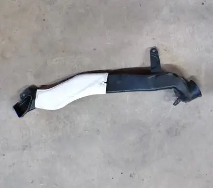 Ford Mustang VI Air intake duct part FR3B19E656AD