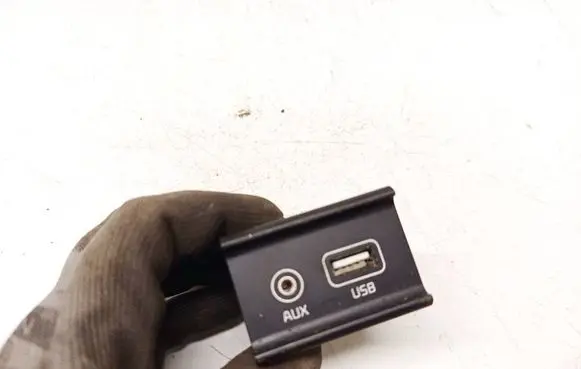KIA Optima USB socket connector 96120d4500