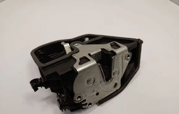 BMW X5 E70 Front door lock 7202146 51217202146 51217059974